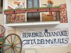 Diamante la città dei murales